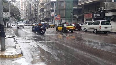 الأمطار تضرب الإسكندرية وسط غيوم شديدة وسحب كثيفة على أغلب الأنحاء