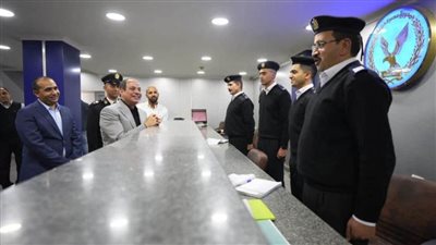 السيسي: سعدت بزيارتي لقسم أول مدينة نصر وتحية تقدير واعتزاز لرجال الشرطة 