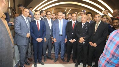 محافظ سوهاج يفتتح نفق 