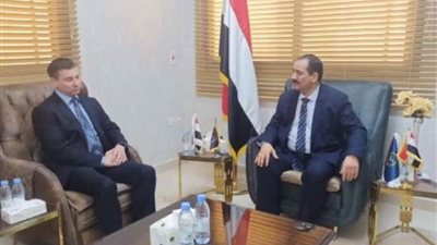 وزير الداخلية اليمني يلتقي الملحق الأمني الأمريكي لدى اليمن