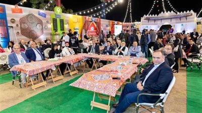 محافظ الوادي الجديد يشارك باحتفالية 