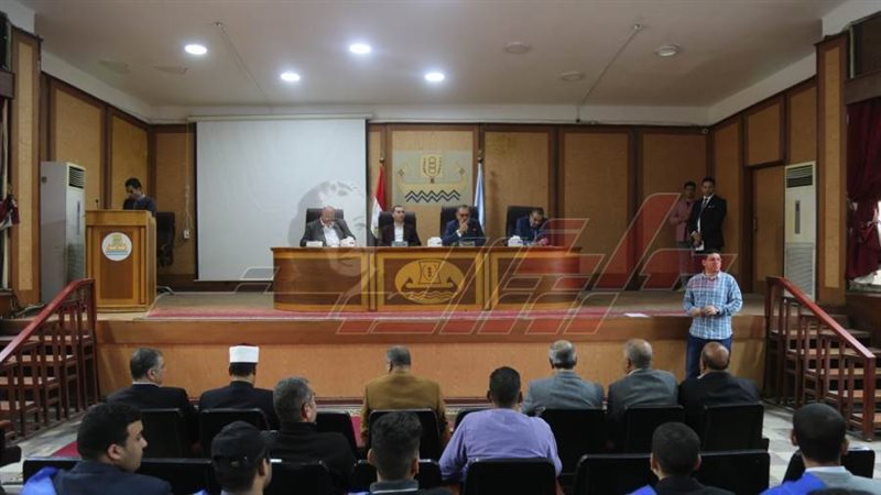 خلال الاجتماع