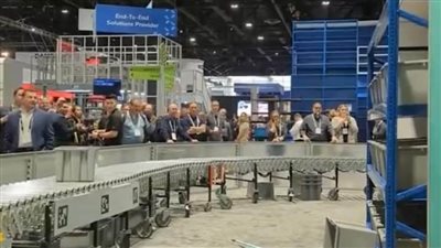 بعد إمكانية استبداله بالبشر.. انهيار روبوت بعد عمله 20 ساعة متواصلة (صور)