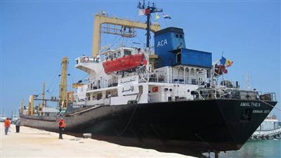 تواصل إغلاق ميناء العريش البحرى لليوم الثاني بسبب الظروف الجوية