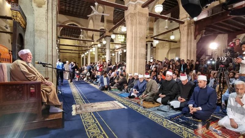 الدكتور أحمد عمر