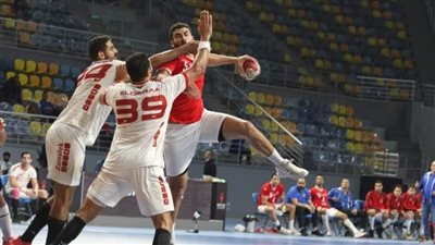 الزمالك يتقدم على الأهلي في الشوط الأول بنصف نهائي كأس مصر لليد