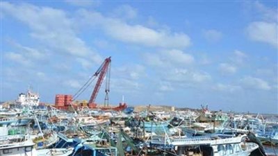 فتح ميناء الصيد البحري ببرج البرلس بعد تحسن الأحوال الجوية