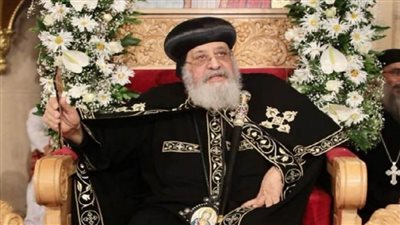 رئيس جامعة القاهرة يهنئ البابا تواضروس الثاني والأخوة الأقباط بعيد القيامة المجيد
