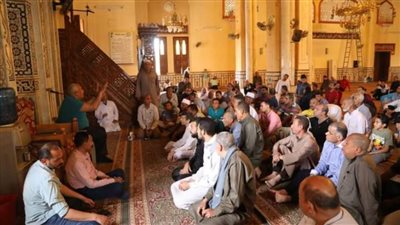 محافظ الوادي الجديد يؤدي صلاة الجمعة بالمجمع الإسلامي بالخارجة  