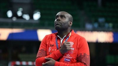 ديفيز: الفوز بالدوري والكأس دافع كبير للتتويج ببطولات إفريقيا