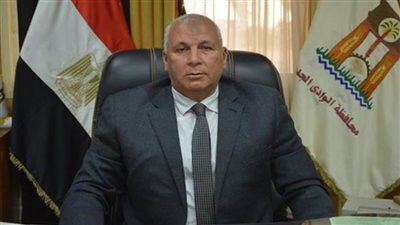 محافظ الوادي الجديد يتابع البرنامج البحثي لتقييم أصناف وسلالات القمح