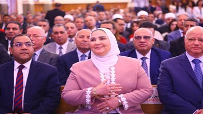 وزيرة التضامن تشارك الطائفة الإنجيلية الاحتفال بعيد القيامة المجيد