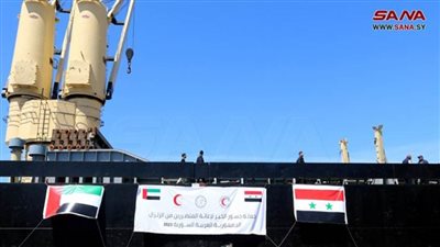 وصول سفينة محملة بـ 2215 طن مساعدات إماراتية إلى ميناء اللاذقية