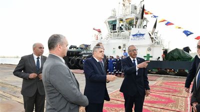 خلال زيارته التفقدية.. ‏الفريق أسامة ربيع يتابع أعمال بناء القاطرات الجديدة بالترسانة 