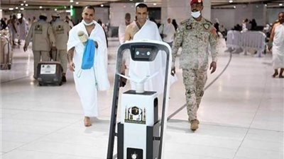 روبوتات ذكية تعزز كفاءة وجودة الخدمات في المسجد النبوي الشريف