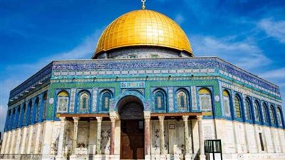 المسجد الأقصى يمتلئ عن آخره بالمصلين في ليلة السابع والعشرين من رمضان