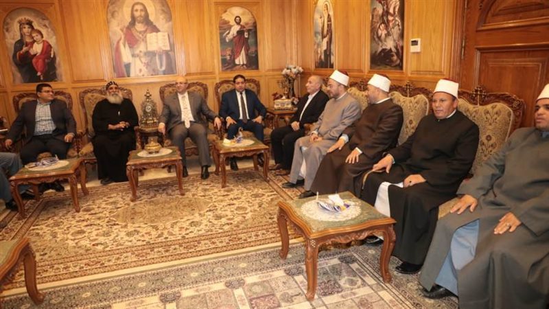 محافظ بنى سويف يزور