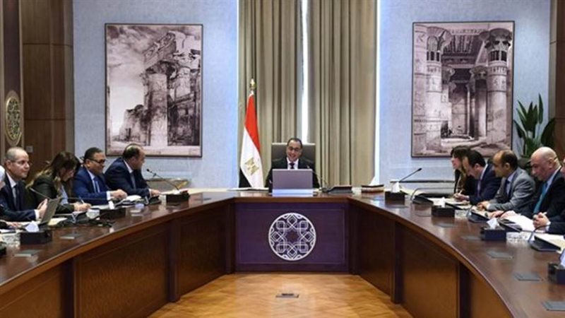 رئيس الوزراء يتابع