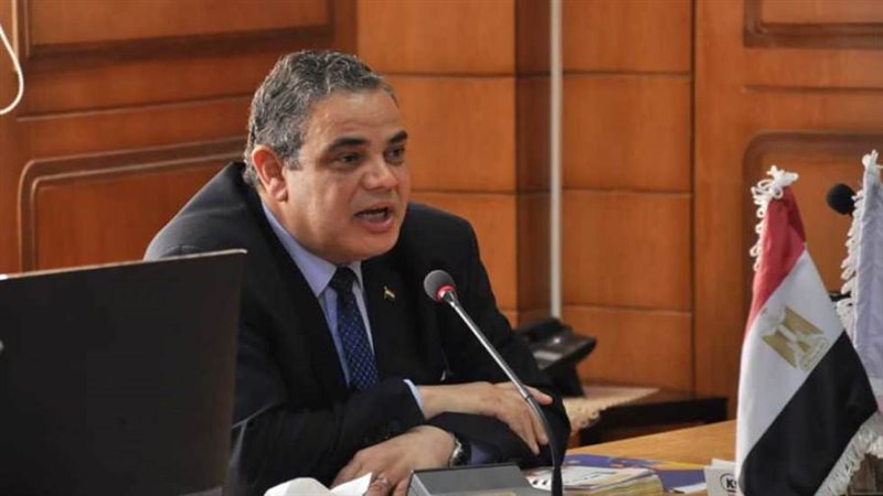 الدكتور عبد الرازق