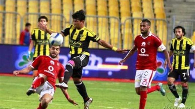 الأهلي ينتصر ويتخطى