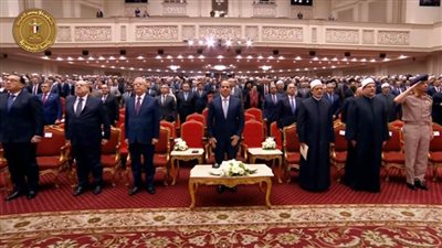 عزف السلام الوطني في ختام احتفالية وزارة الأوقاف بـ