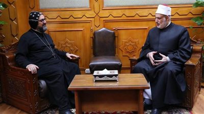 وكيل الأزهر يستقبل كاهن الكنيسة السريانية الأرثوذكسية للتهنئة بعيد الفطر المبارك