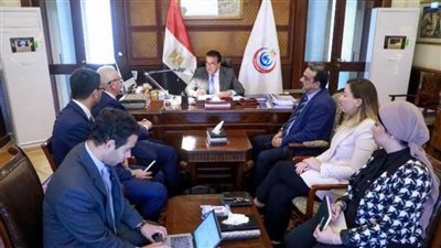 وزير الصحة يبحث مع شركة عالمية التعاون في القطاع الصحي