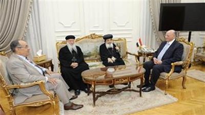 وفد الكنيسة الأرثوذكسية يقدم التهنئة لمحافظ القاهرة بمناسبة عيد الفطر المبارك