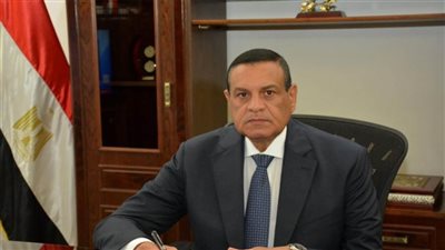 وزير التنمية المحلية يهنئ الرئيس السيسي بحلول عيد الفطر المبارك