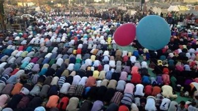 محافظو الجمهورية يؤدون صلاة عيد الفطر المبارك بحضور القيادات التنفيذية وجموع غفيرة من المصلين