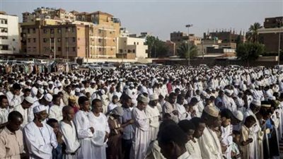 عاجل..صلاة عيد على أصوات المدافع بالسودان وهدنة الـ 72 ساعة 