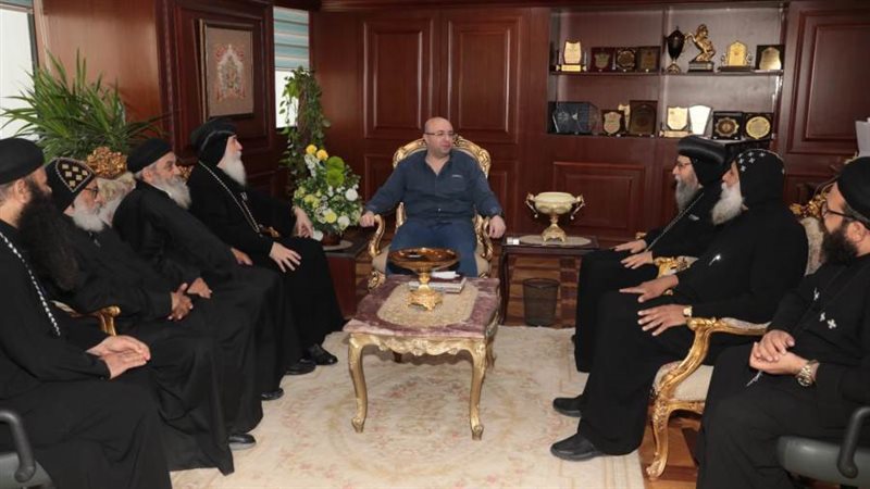 وفد الكنيسة ببنى