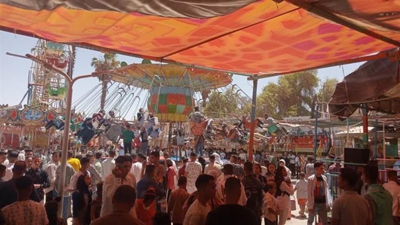 استمرار توافد المواطنين