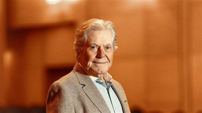 حسين فهمي ضيف شرف الدورة 49 لمهرجان جمعية الفيلم 