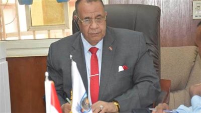 رئيس جامعة الأقصر ومدير 