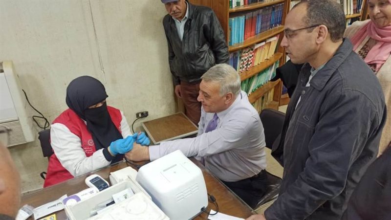 الكشف على 297 ألف