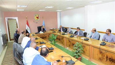 رئيس جامعة سوهاج يجتمع بالوفد المشارك بورشة عمل تفعيل الاستراتيجية الوطنية للتعليم العالي 