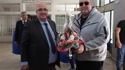 رئيس مقاطعة عين السبع يحتفي ببعثة الأهلي في المغرب قبل مواجهة الرجاء