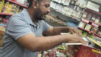 الصحة بالوادي الجديد تشن مرور مفاجئ على محلات تداول وبيع المواد الغذائية