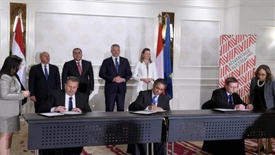 مدبولي ومستشار النمسا يشهدان توقيع مذكرة تفاهم بشأن صيانة السكة الحديد