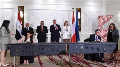 مدبولي ومستشار النمسا يشهدان توقيع خطاب نوايا لتعزيز التعاون الاقتصادي 