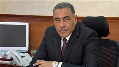 محافظ مطروح يوجه بإعلان تيسيرات الدولة للمزارعين في توريد القمح