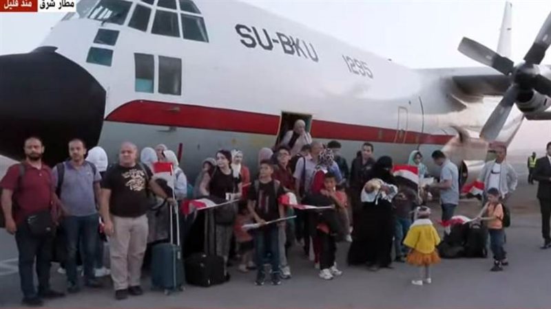 لحظة عودة المصريين