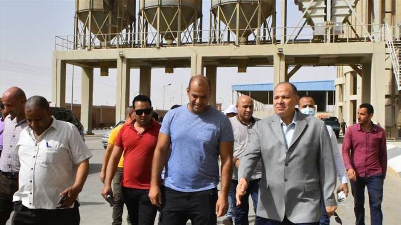 محافظ أسيوط يتفقد