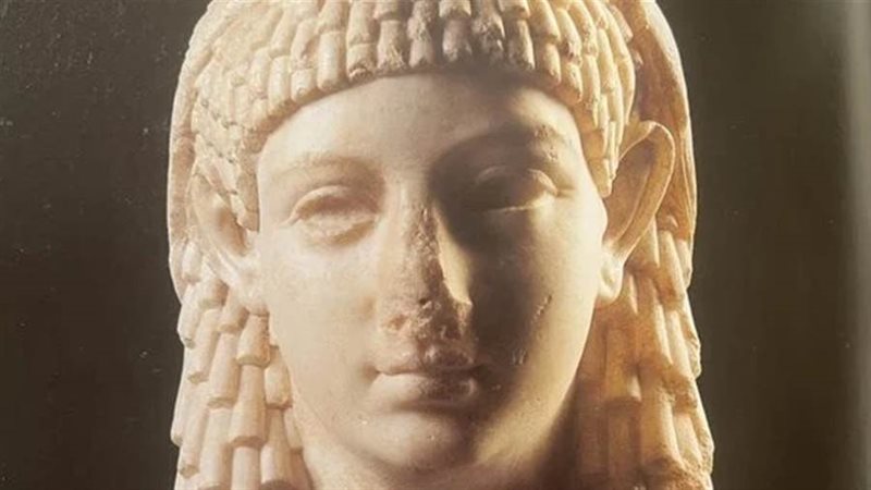 تمثال الملكة كليوباترا