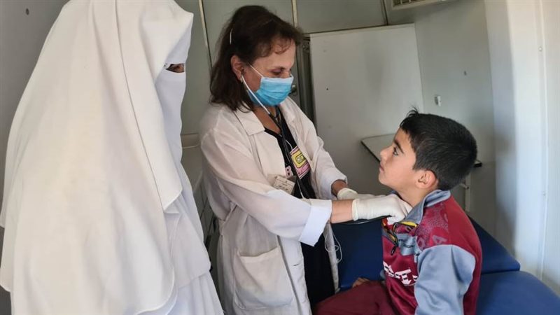 الكشف على ١٧١٢ مواطنا