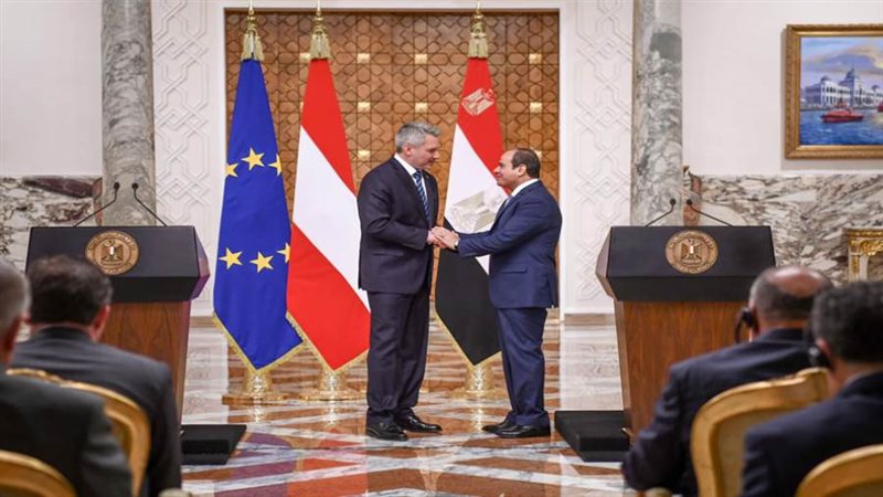 الرئيس السيسي مع