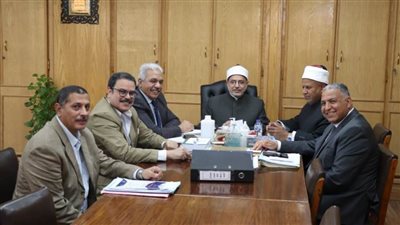 قيادات جامعة الأزهر يناقشون الاستعداد لامتحانات الفصل الدراسي الثاني