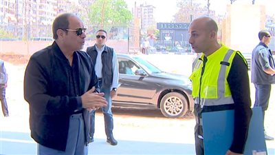 الرئيس السيسي يقوم بجولة تفقدية موسعة بالقاهرة لمتابعة جهود إنشاء أسواق النصف جملة