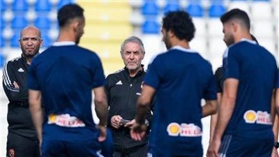 دوري أبطال إفريقيا| كولر يعقد محاضرة أخيرة للاعبي الأهلي قبل مباراة الرجاء.. فيديو